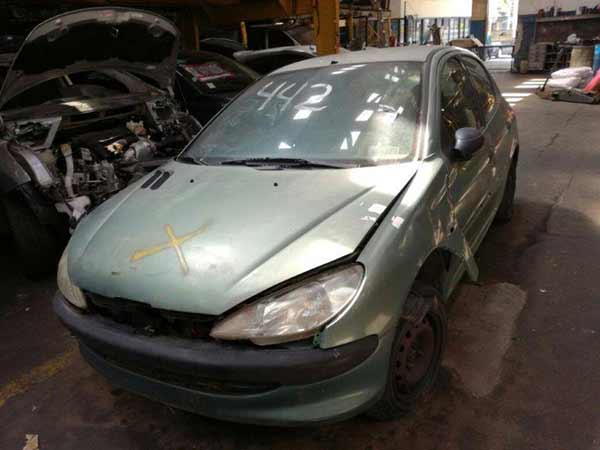  Peugeot 206 2000    EN DESARME