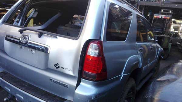  Toyota 4RUNNER 2006    EN DESARME