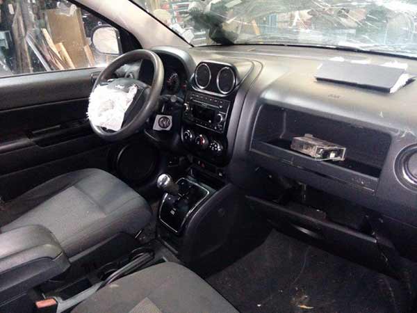  Jeep COMPASS 2011    EN DESARME