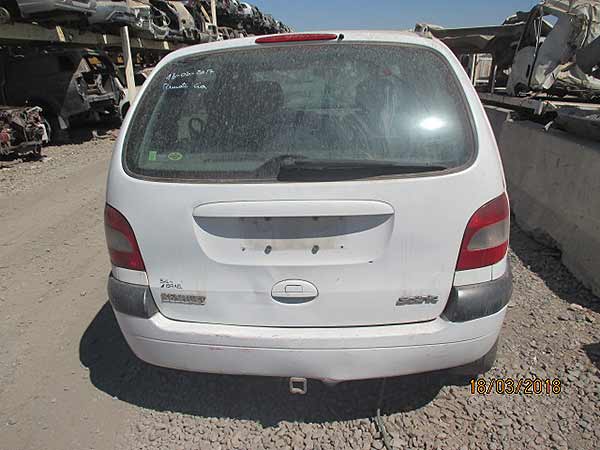  Renault SCENIC 2005    EN DESARME