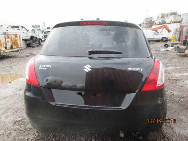  Suzuki SWIFT 2015    EN DESARME