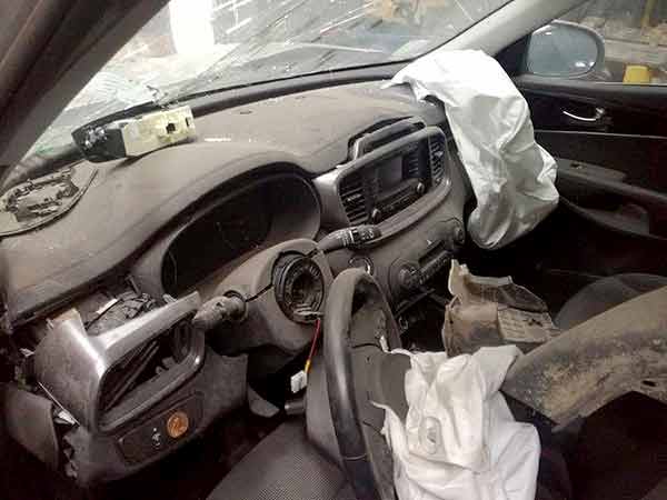  Kia SORENTO 2017    EN DESARME
