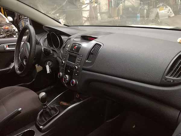  Kia CERATO 2012    EN DESARME