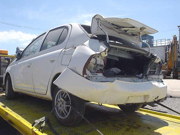  Toyota YARIS 2003    EN DESARME