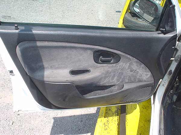  Citroen Saxo 2000    EN DESARME