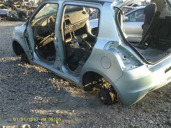  Suzuki SWIFT 2009    EN DESARME