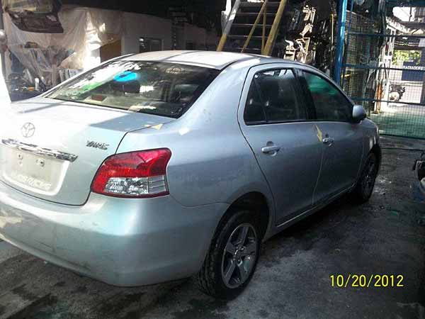  Toyota YARIS 2006    EN DESARME