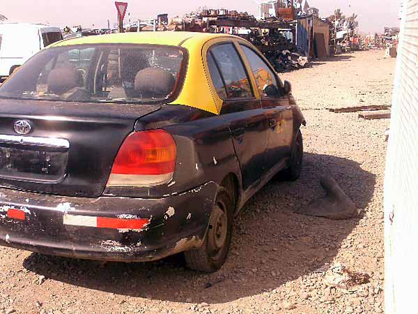  Toyota YARIS 2003    EN DESARME
