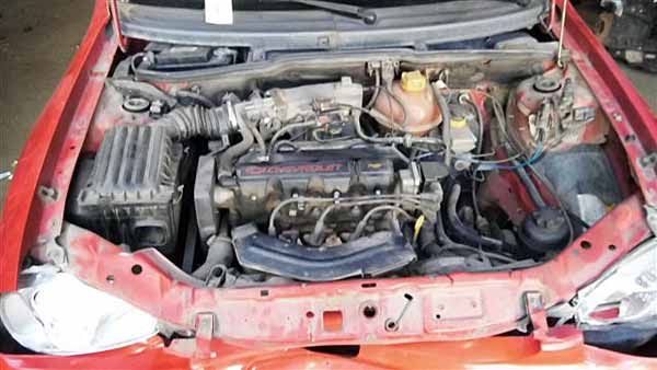  Chevrolet CORSA 2002    EN DESARME