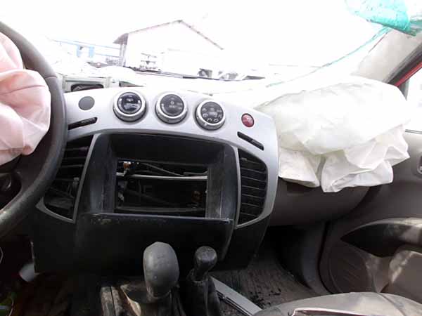  Mitsubishi KATANA 2010    EN DESARME