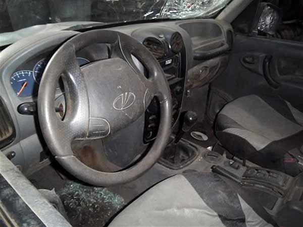  Mahindra PICK UP 2011    EN DESARME