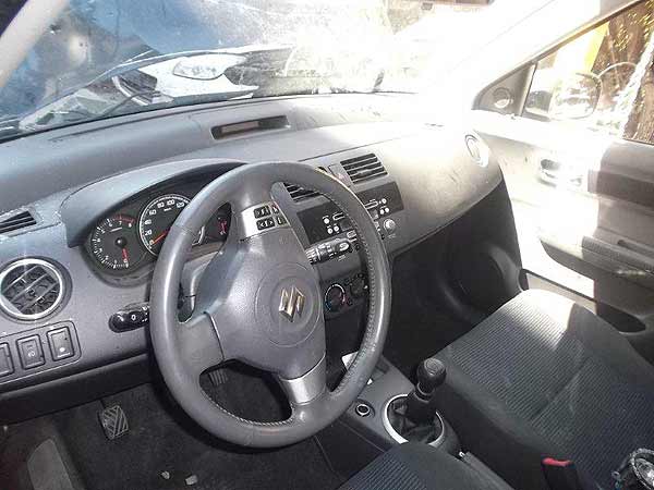  Suzuki SWIFT 2008    EN DESARME