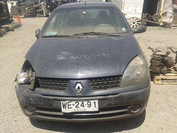  Renault CLIO 2006    EN DESARME