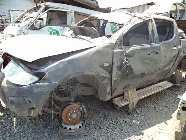  Mitsubishi KATANA 2010    EN DESARME