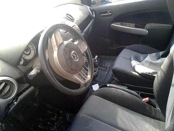  Mazda 2 2011    EN DESARME