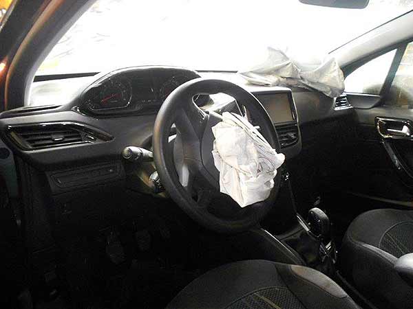  Peugeot 208 2013    EN DESARME