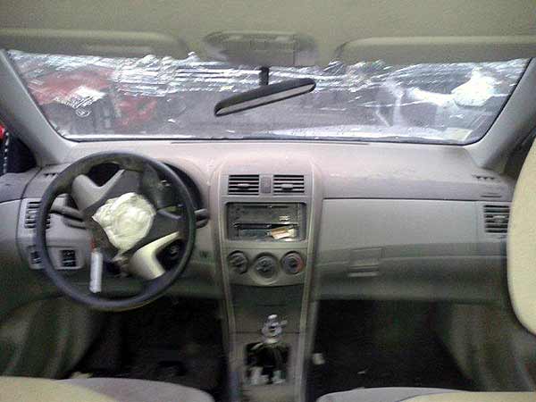  Toyota COROLLA 2011    EN DESARME