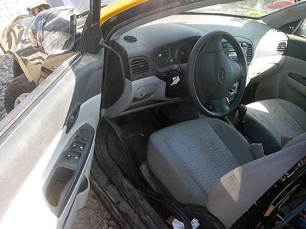  Hyundai ACCENT 2010    EN DESARME