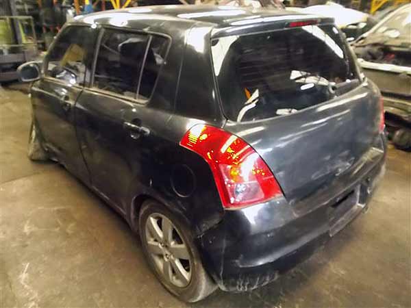  Suzuki SWIFT 2010    EN DESARME