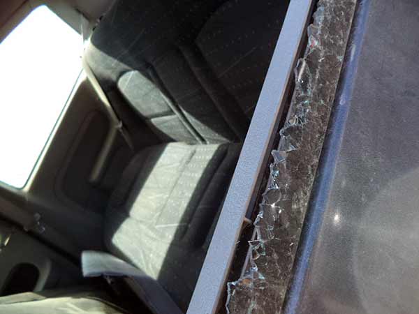  Renault CLIO 2005    EN DESARME