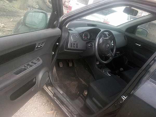  Suzuki SWIFT 2008    EN DESARME