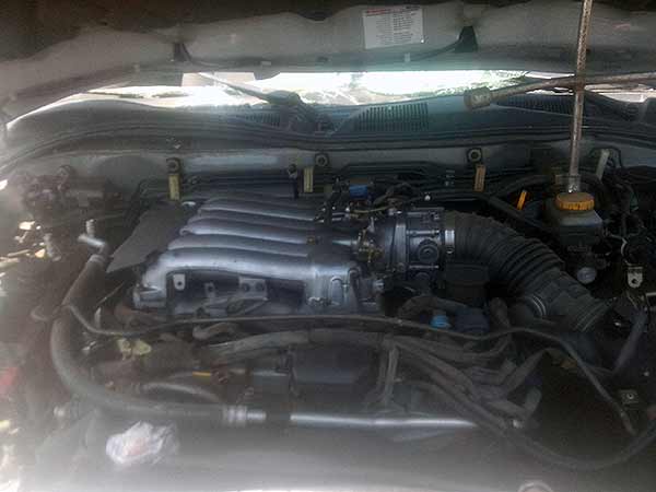  Nissan PATHFINDER 2004    EN DESARME