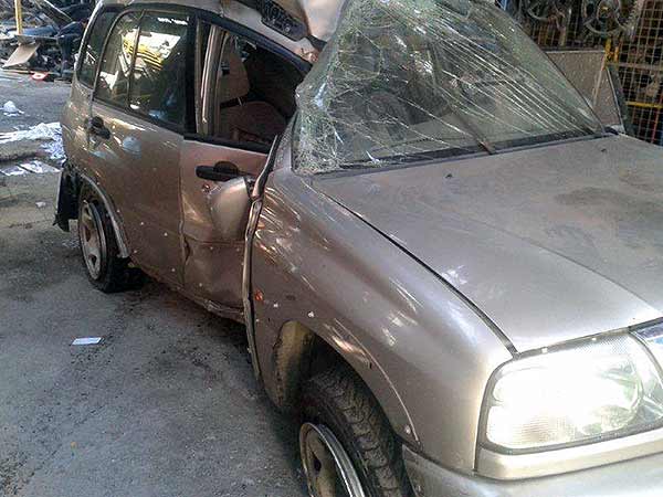  Suzuki GRAND NOMADE 2002    EN DESARME