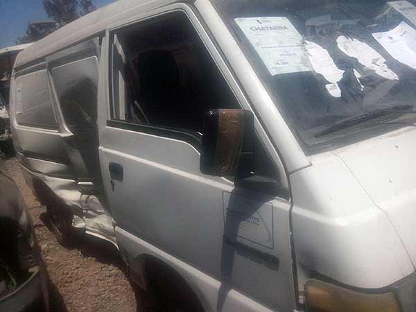  Mitsubishi L300 2005    EN DESARME