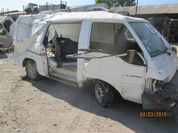  Mitsubishi L300 2013    EN DESARME