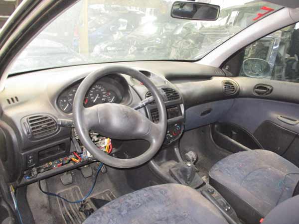 Peugeot 206 2000    EN DESARME