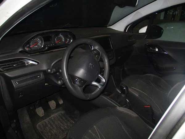 CAJA DE CAMBIOS Peugeot 208 2014  USADA  EN DESARME