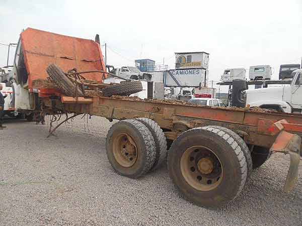  Freightliner M2 2010    EN DESARME