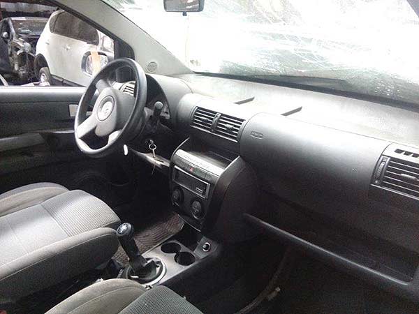  Volkswagen Fox 2008    EN DESARME