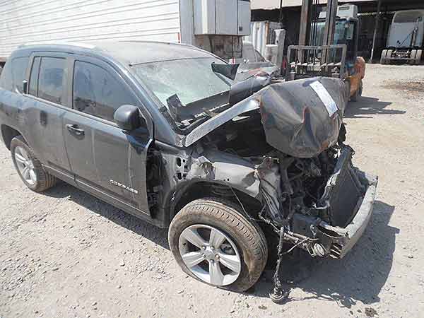  Jeep COMPASS 2015    EN DESARME