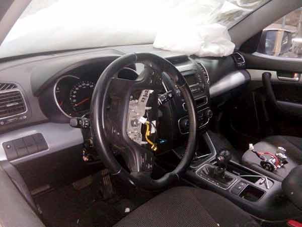  Kia SORENTO 2014    EN DESARME