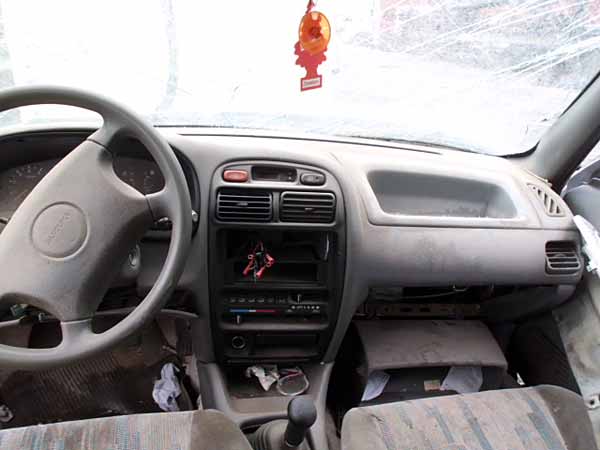  Suzuki BALENO 1998    EN DESARME