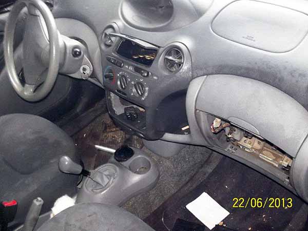  Toyota YARIS 2003    EN DESARME