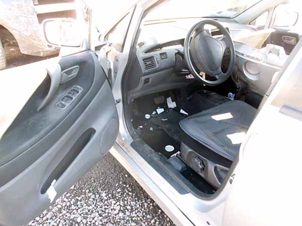  Suzuki AERIO 2004    EN DESARME