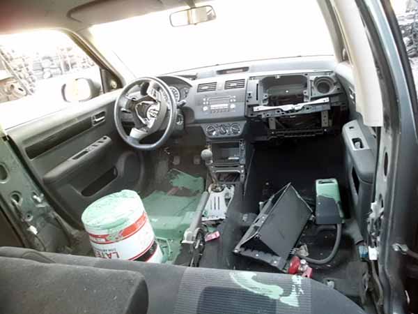  Suzuki SWIFT 2007    EN DESARME