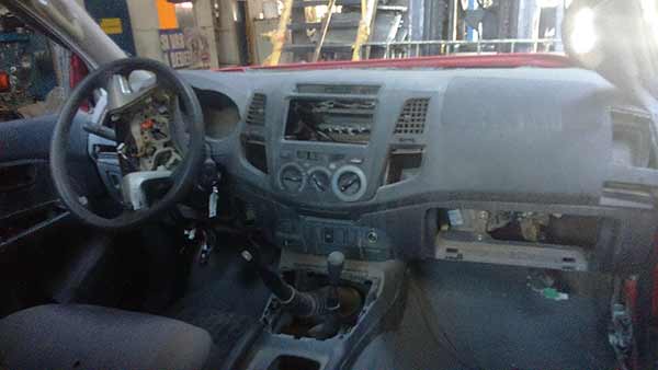  Toyota HILUX 2012    EN DESARME