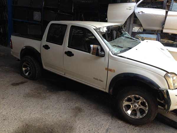  Chevrolet DMAX 2005    EN DESARME