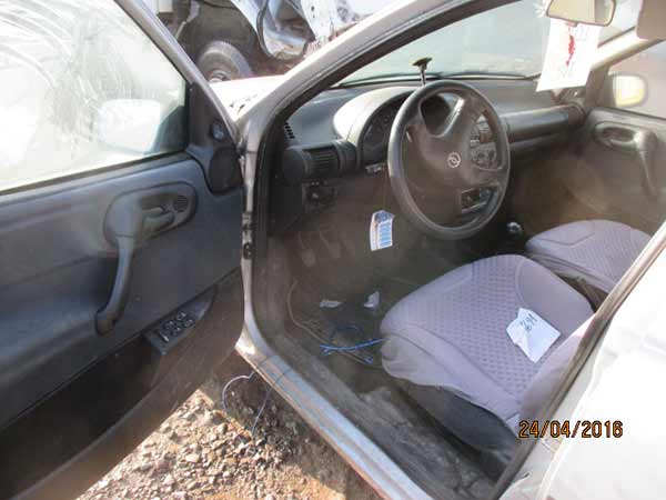  Chevrolet CORSA 2002    EN DESARME
