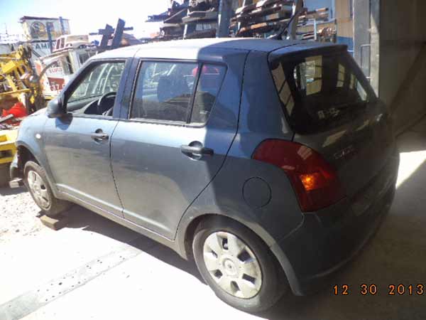  Suzuki SWIFT 2007    EN DESARME