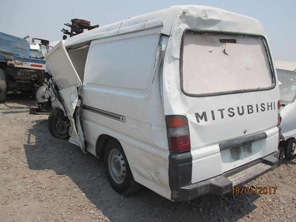 Mitsubishi L200 2011    EN DESARME