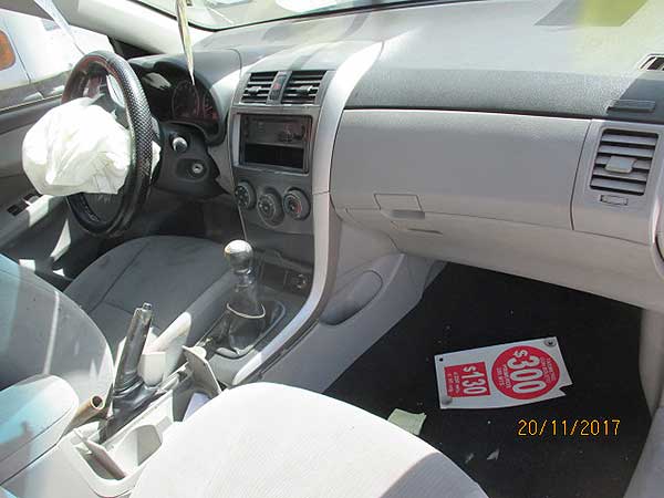 Toyota COROLLA 2014    EN DESARME