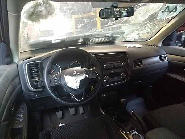  Mitsubishi OUTLANDER 2017    EN DESARME
