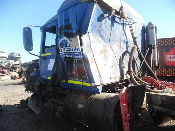  Mack CXU 2012    EN DESARME