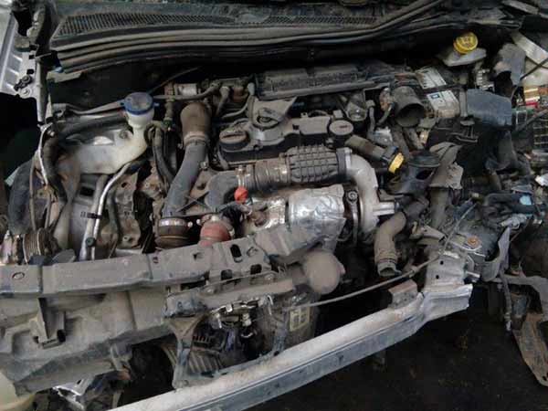  Peugeot 208 2015    EN DESARME