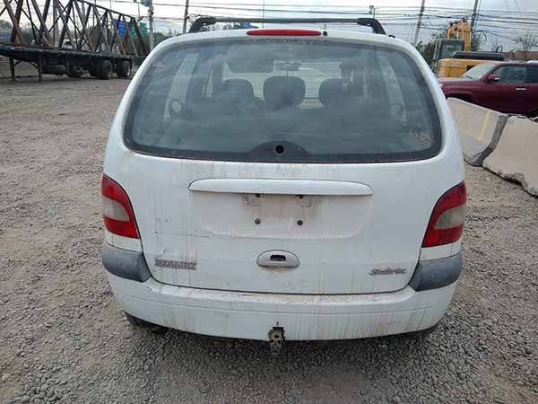  Renault SCENIC 2005    EN DESARME