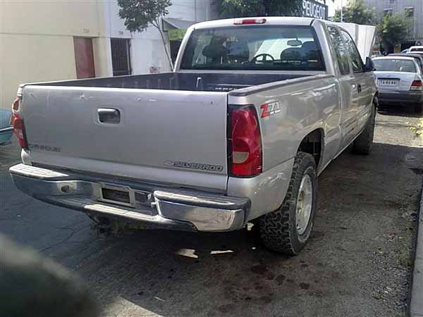 Chevrolet SILVERADO 2005    EN DESARME